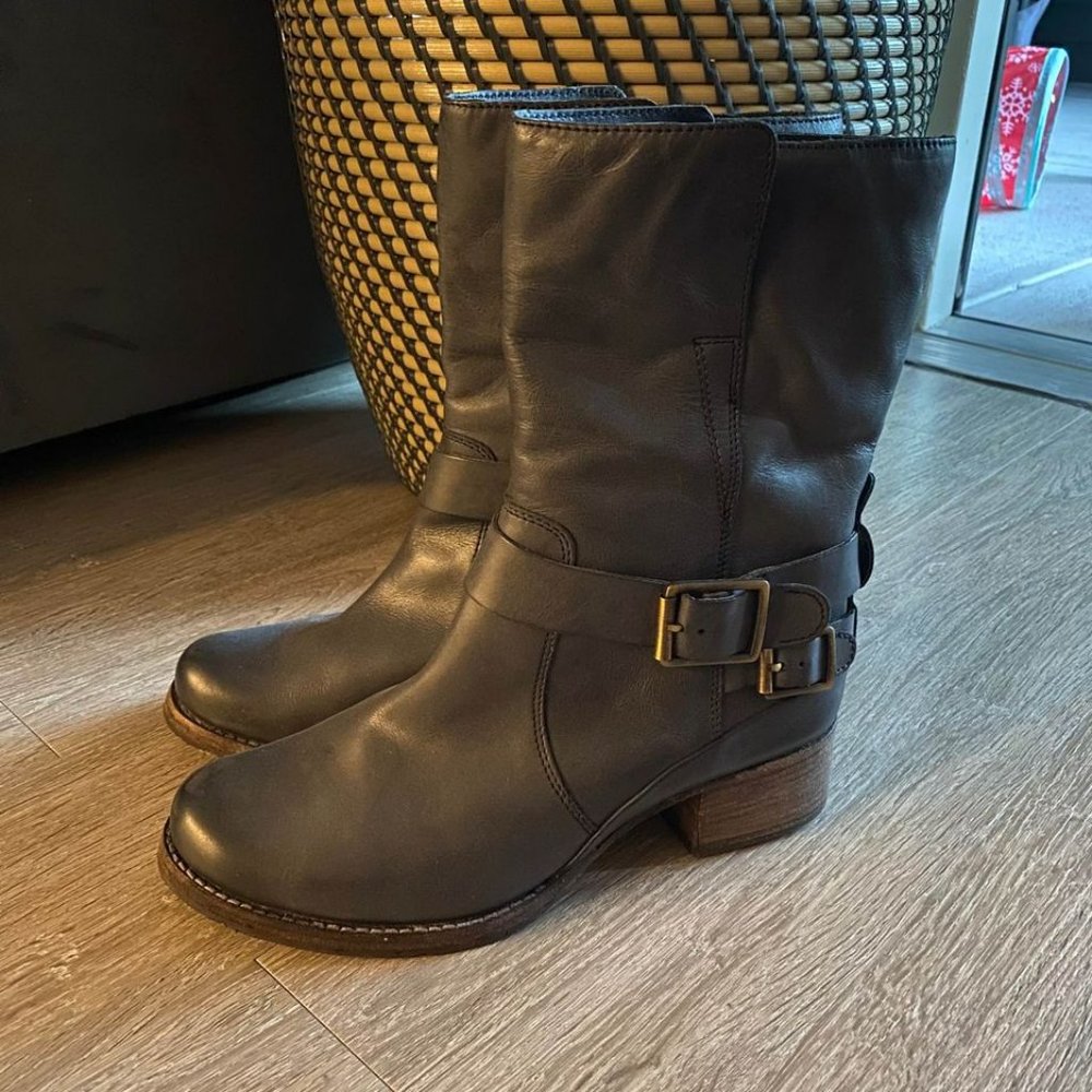 CLARKS Cushion Calf Boots Chunky Heel
